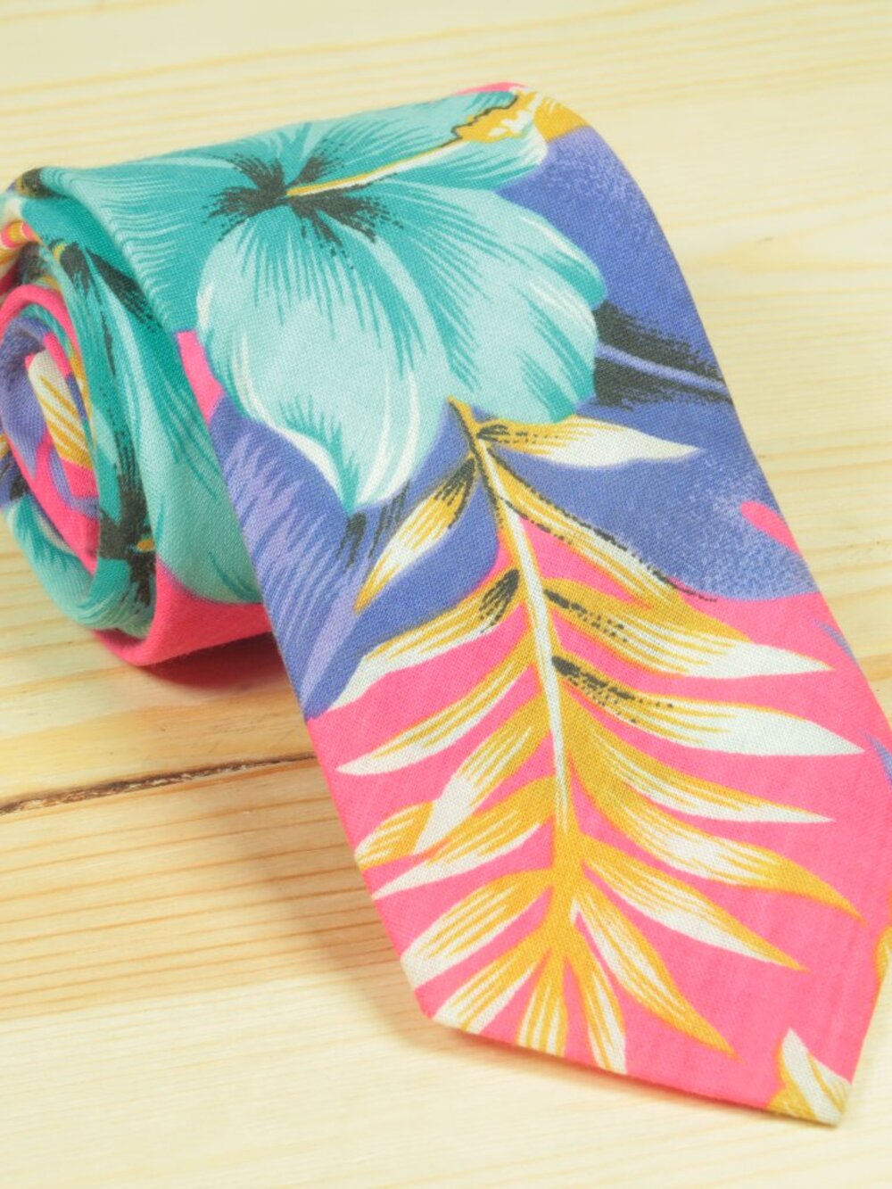 Vintage 1960s Hawaiian Cotton Slim Short Tie Mens Pink Purple Hibiscus Tropical